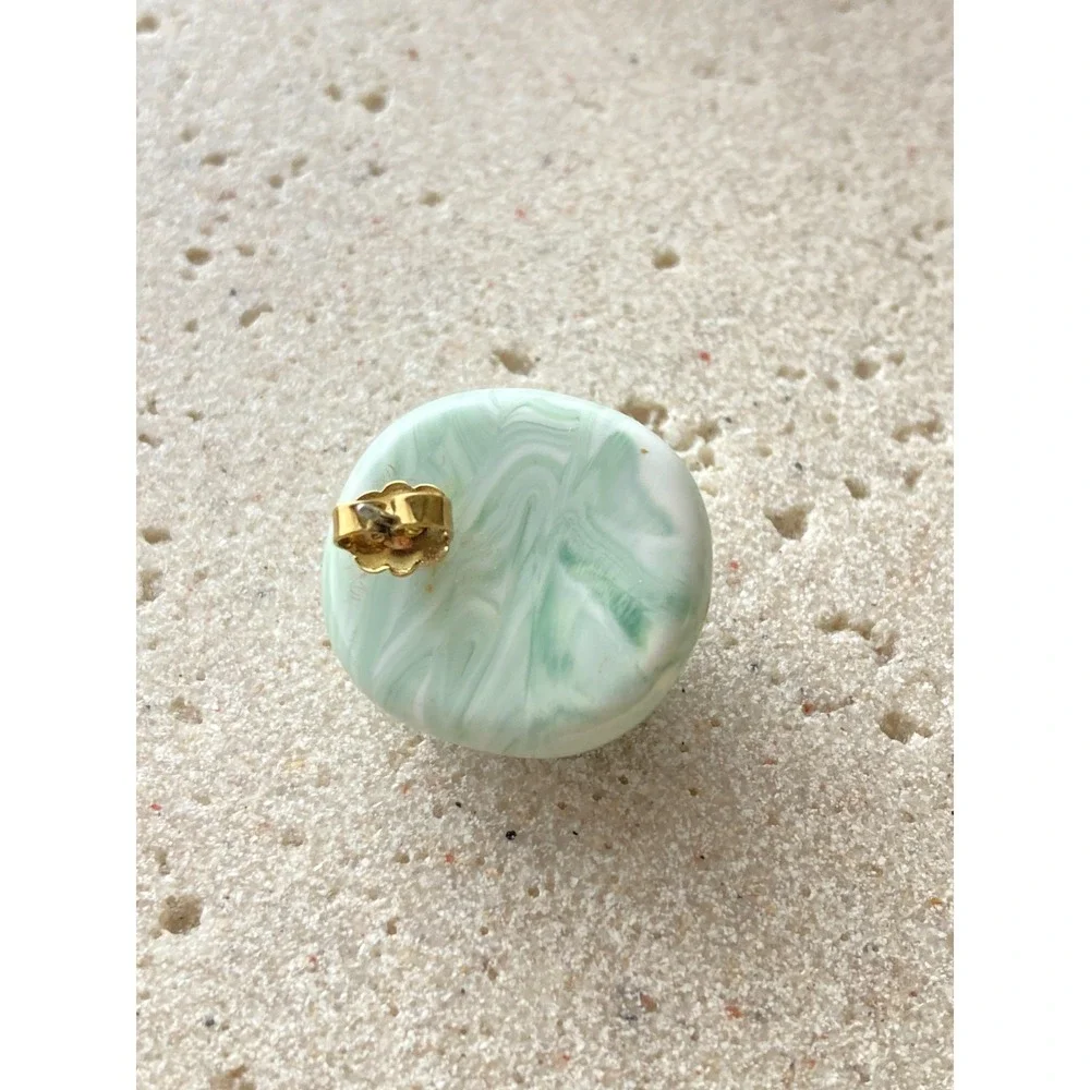 Vintage AVON Burst of Spring Earrings‎ Green & White Marbled Lucite Melon Dome